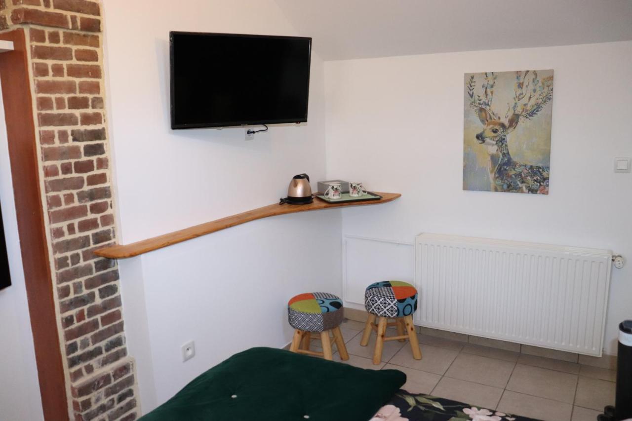 Bed and Breakfast Le Jardin Des Roses Gerponville Exterior foto